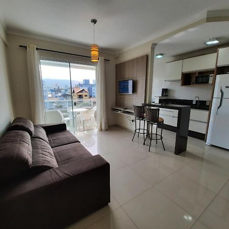 Apartamento 3 Quartos 8 Pessoas A 50 Mts Da Praia De Bombas, A 100M Da Passarela Do Ribeiro 봄비나스 외부 사진