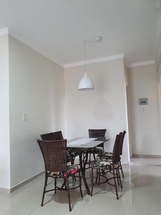 Apartamento 3 Quartos 8 Pessoas A 50 Mts Da Praia De Bombas, A 100M Da Passarela Do Ribeiro 봄비나스 외부 사진