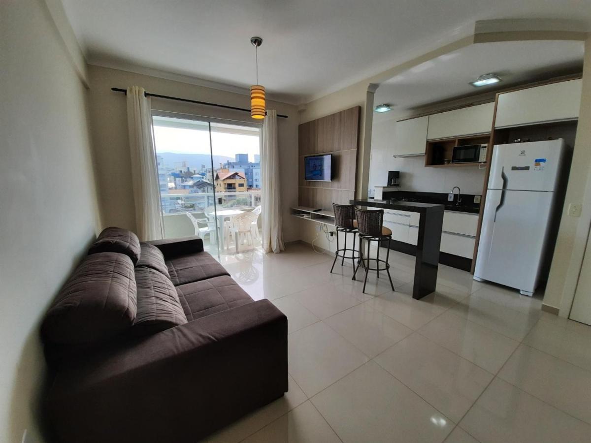 Apartamento 3 Quartos 8 Pessoas A 50 Mts Da Praia De Bombas, A 100M Da Passarela Do Ribeiro 봄비나스 외부 사진