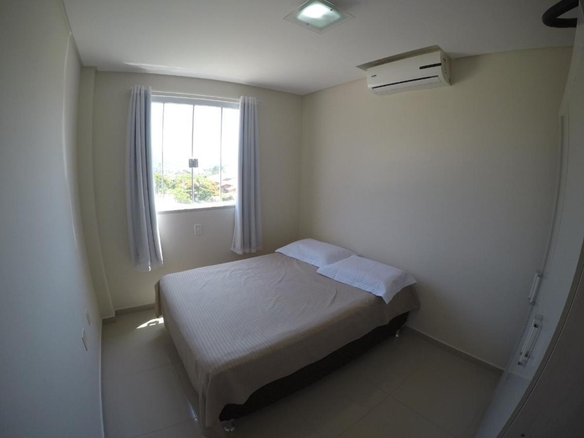 Apartamento 3 Quartos 8 Pessoas A 50 Mts Da Praia De Bombas, A 100M Da Passarela Do Ribeiro 봄비나스 외부 사진