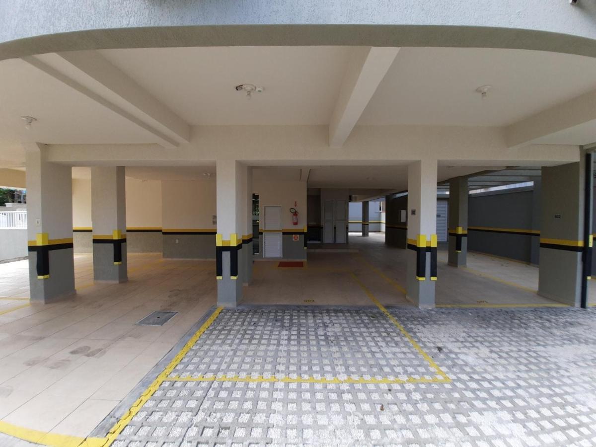 Apartamento 3 Quartos 8 Pessoas A 50 Mts Da Praia De Bombas, A 100M Da Passarela Do Ribeiro 봄비나스 외부 사진